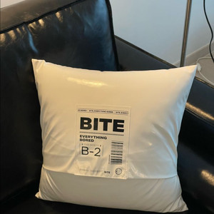 핸드메이드 애나멜 쿠션 커버