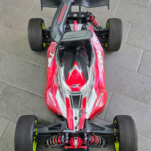 rc카 아르마 1:8 타이푼blx 6s 팝니다