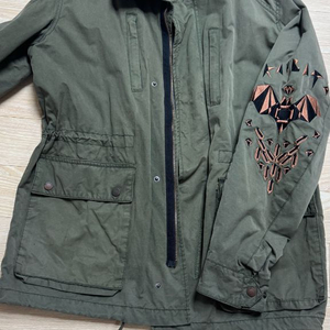 카이아크만 야상 판매합니다.