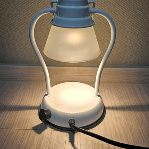 캔들 워머 램프 2개, 교체형 램프 포함 팝니다