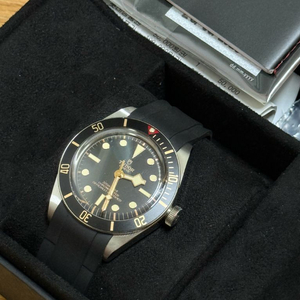 튜더 블랙베이58 검판 판매합니다.