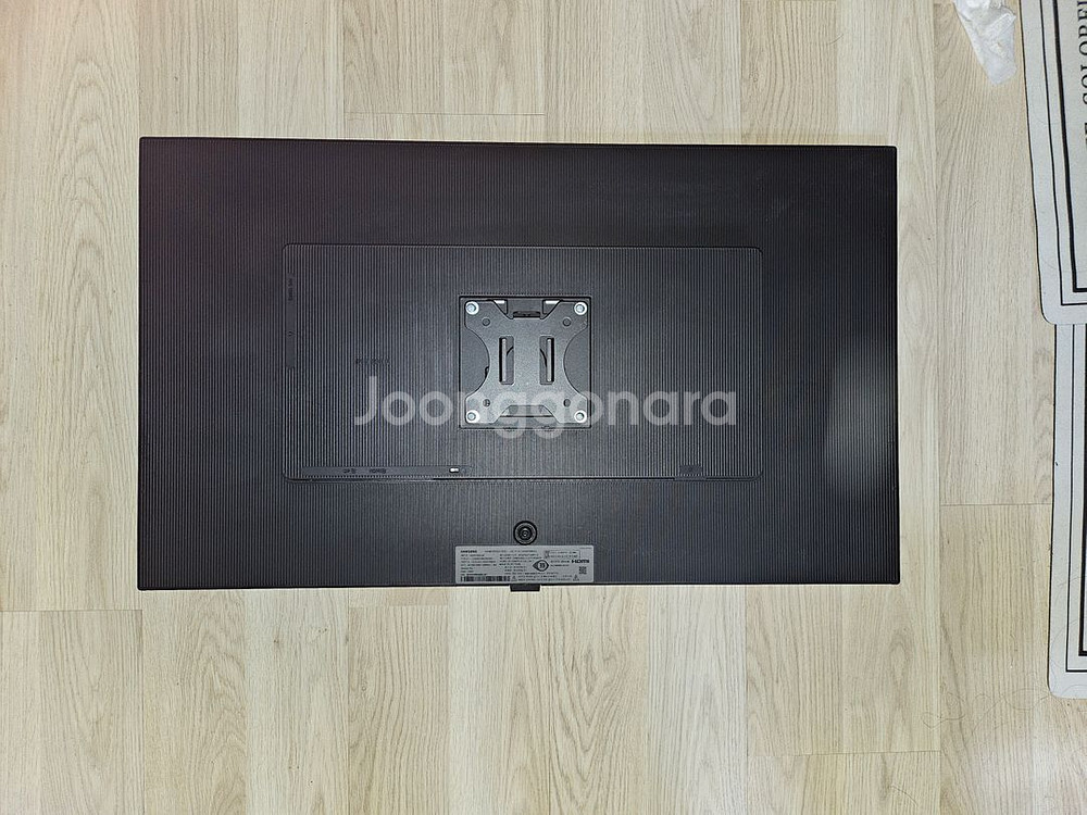 삼성 32인치 4K 모니터--4