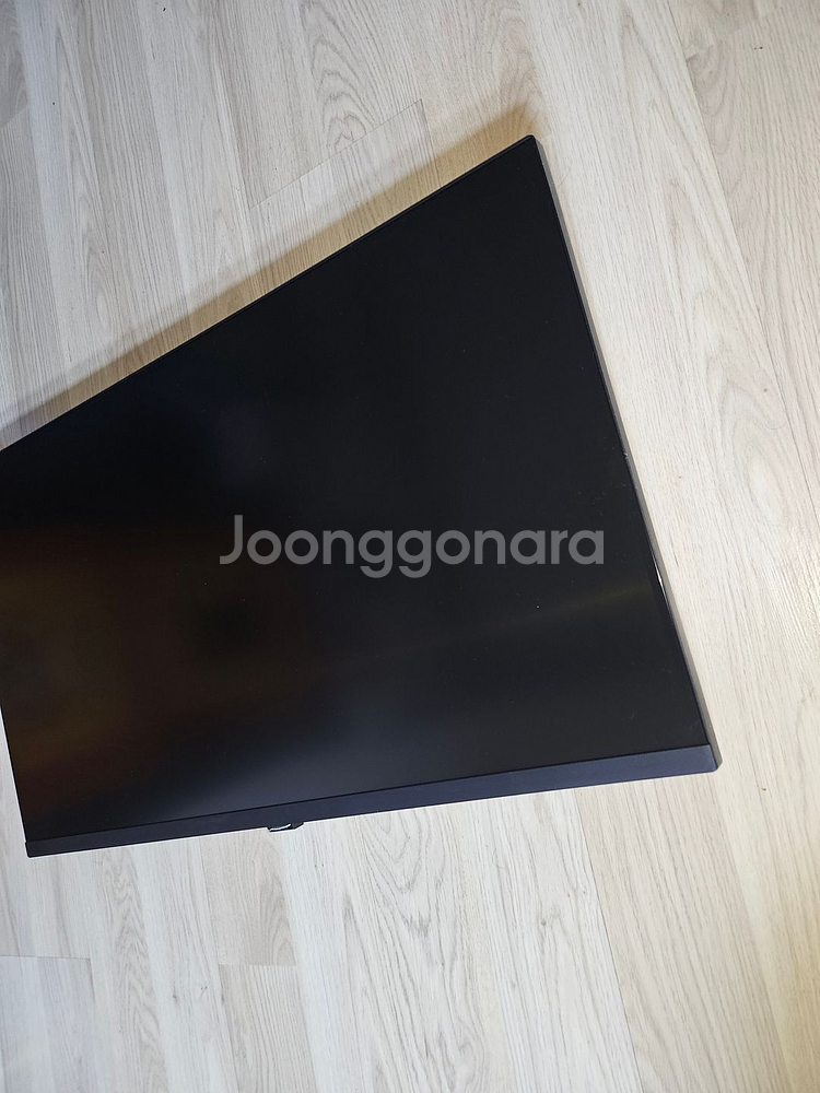 삼성 32인치 4K 모니터--9