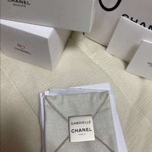 샤넬 가브리엘 파우치새상품