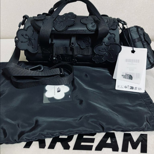 세실리에 반센 노스페이스/블랙