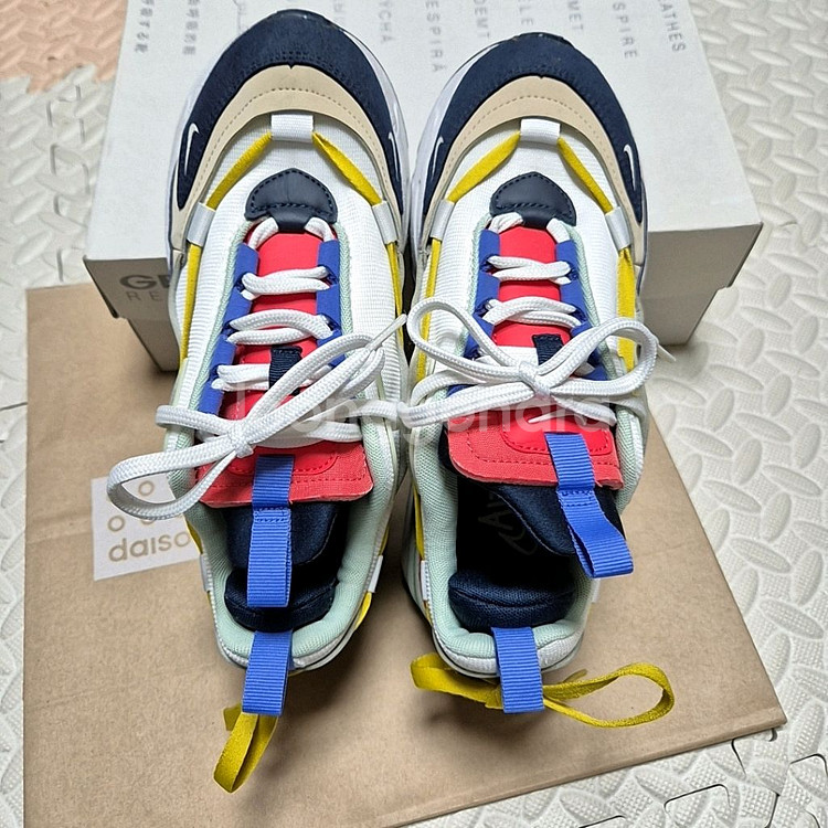 나이키 에어맥스 퓨리오사 라탄 웜샌드 운동화 우먼240--2