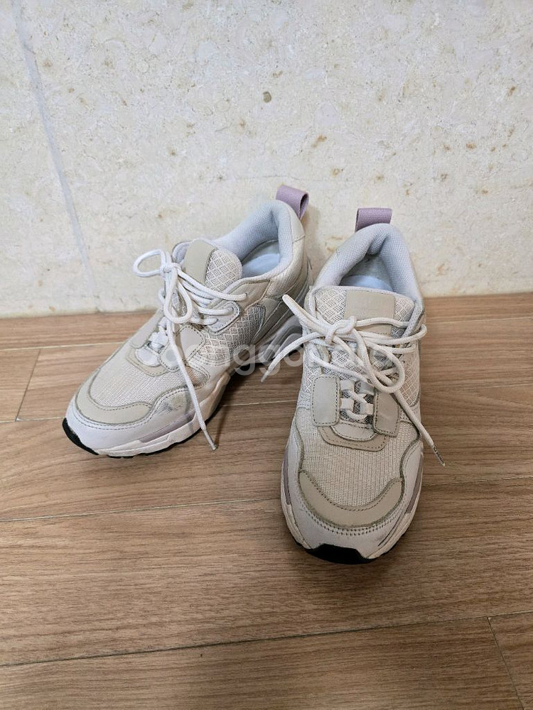 슈콤마보니 스니커즈 키높이운동화 235(송혜교신발)--0