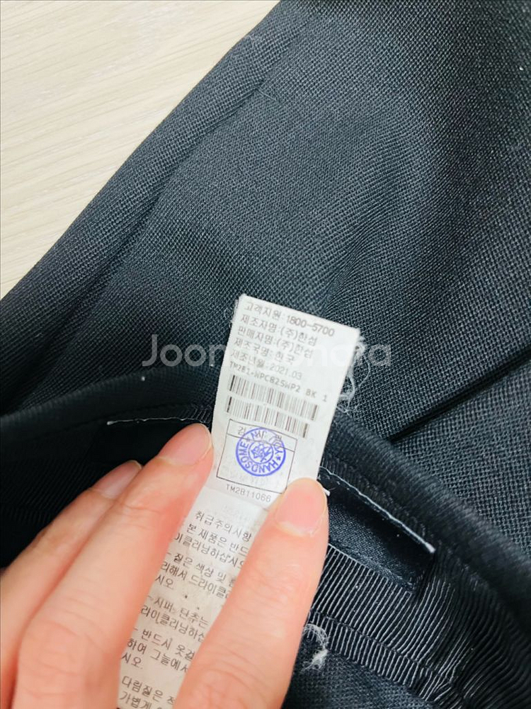 TIME 백밴딩 핀턱 와이드 팬츠 블랙--3