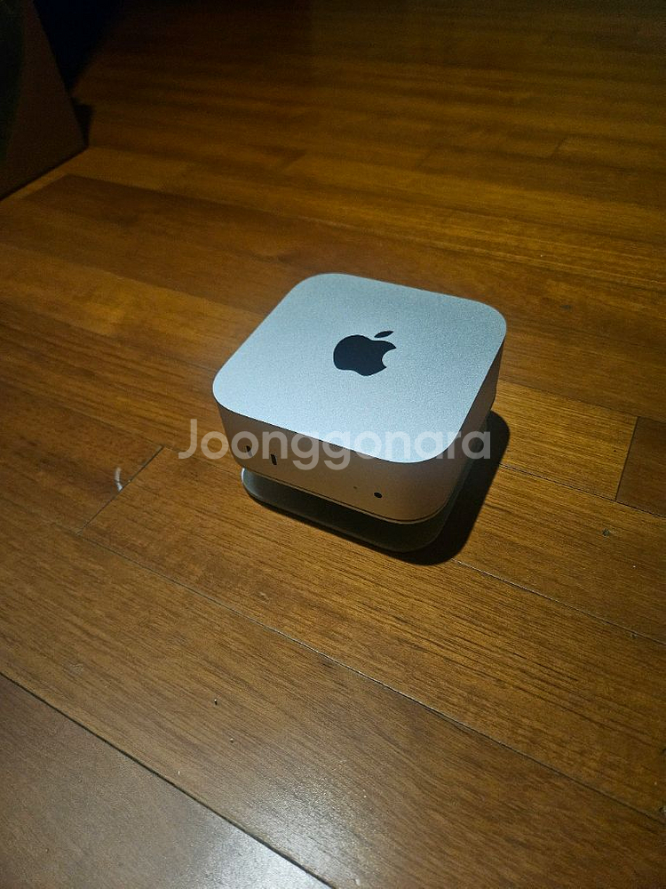 맥미니 m4 + 거치대--0