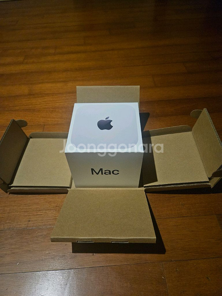 맥미니 m4 + 거치대--2