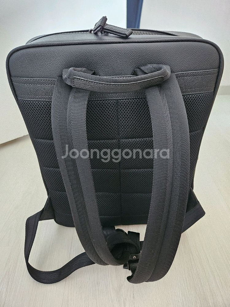 닥스 남성 가죽 블랙 백팩 팝니다(DBBA4E337)--3