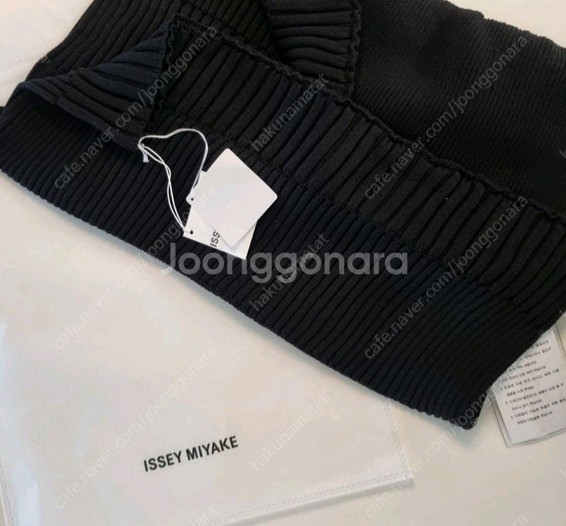 이세이미야케 플리츠플리즈 칼럼니트 탑 블랙 새상품--2