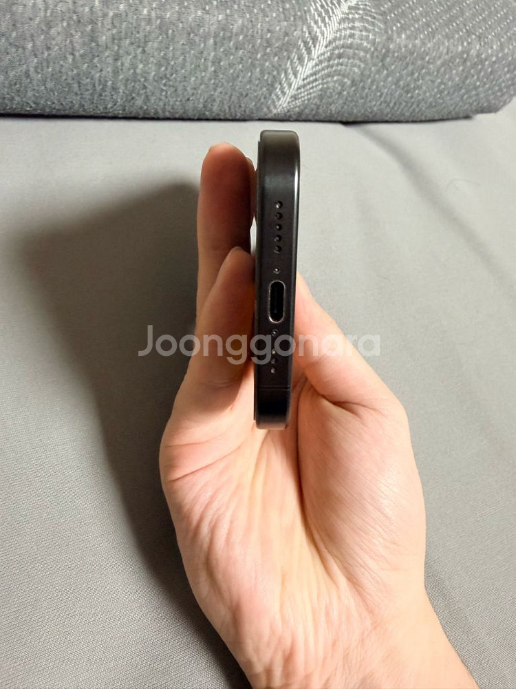 아이폰15프로 256 블랙티타늄 상태 A급--8