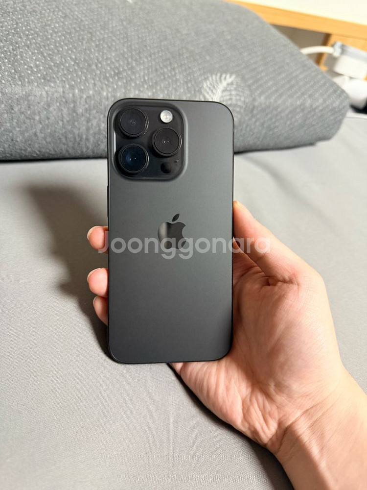아이폰15프로 256 블랙티타늄 상태 A급--9
