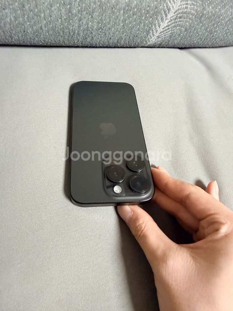 아이폰15프로 256 블랙티타늄 상태 A급--10