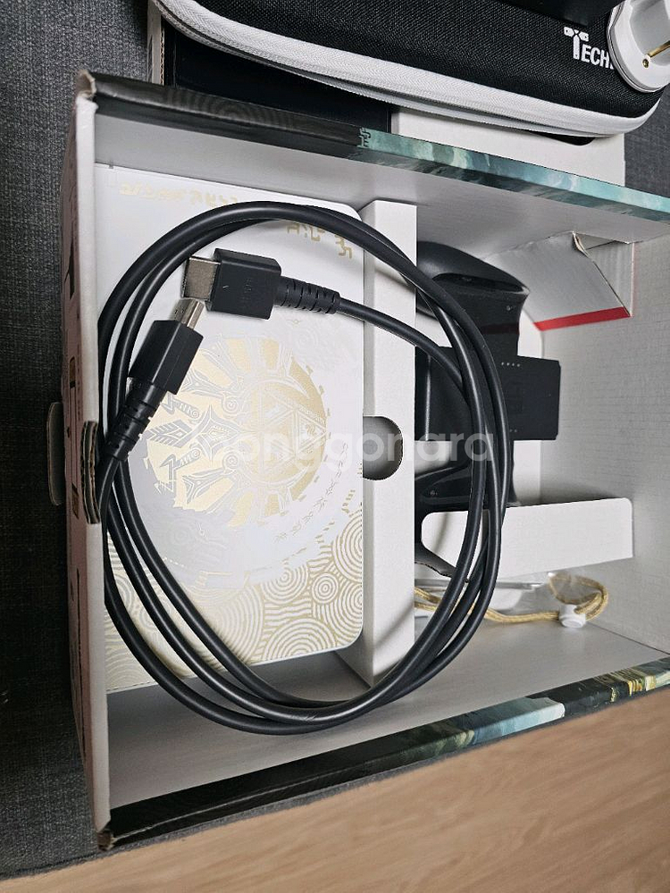 닌텐도 스위치 OLED 젤다 에디션 풀박스 판매합니다--5