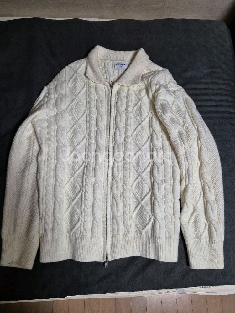 [미사용품] 카라 케이블 니트 집업--1