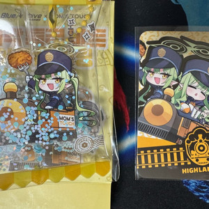 맘스터치 블루아카이브 노조미 키링 + 단체샷 포토카드