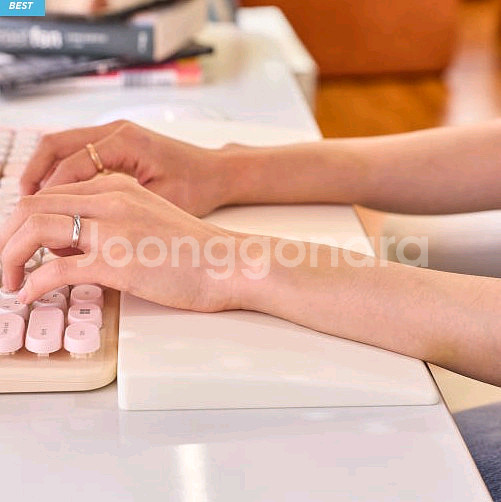 제닉스 타이탄 실리콘 맥스 팜레스트 키보드 손목받침대--1