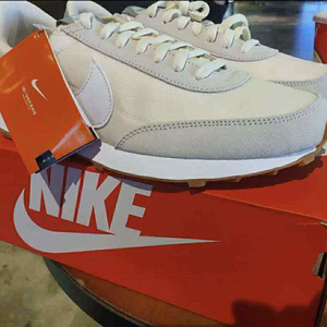 나이키 데이브레이크 화이트 275