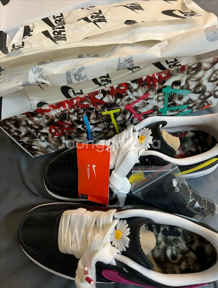 에어포스1 파라노이즈 3.0 지디포스 275--0