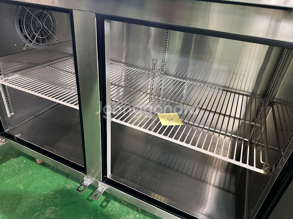 23년식 스키피오 업소용 1500 테이블 냉장고--1