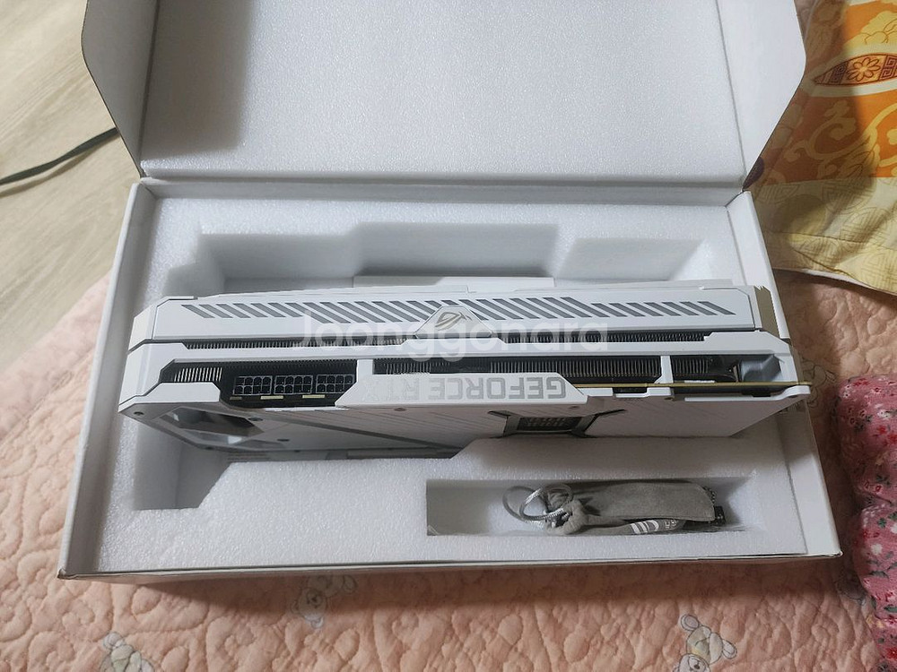rtx3080 rog strix 화이트 팝니다--4