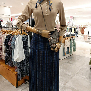 써스데이 아일랜드 체크 플리츠 스커트 s사이즈