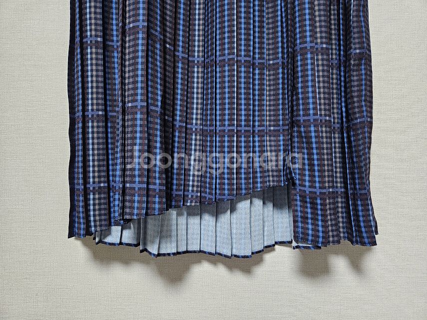 써스데이 아일랜드 체크 플리츠 스커트 s사이즈--4