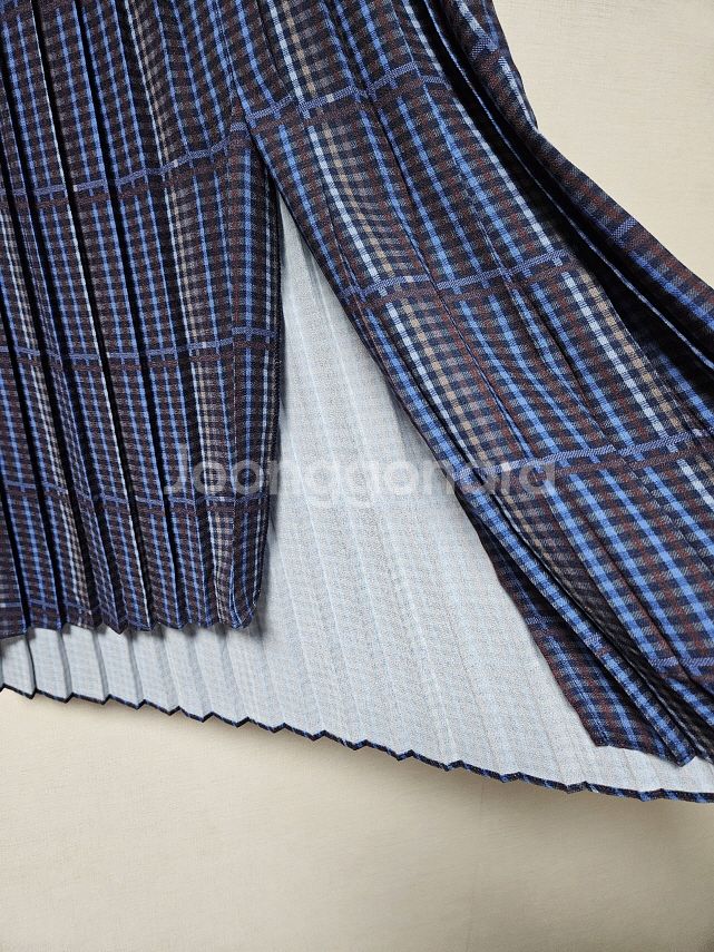 써스데이 아일랜드 체크 플리츠 스커트 s사이즈--6