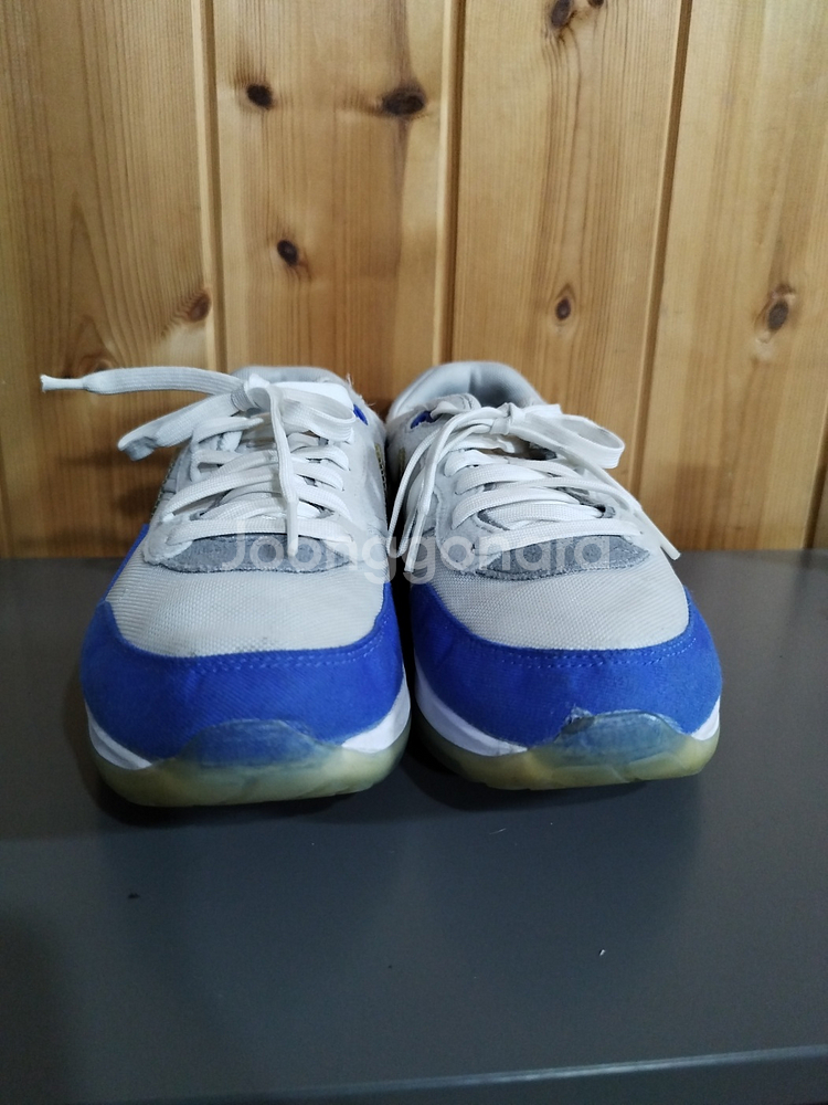 245mm 나이키 에어맥스 모티프 운동화--2