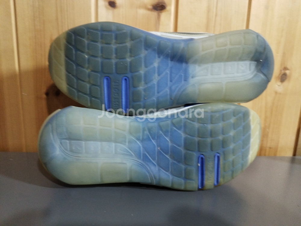 245mm 나이키 에어맥스 모티프 운동화--8