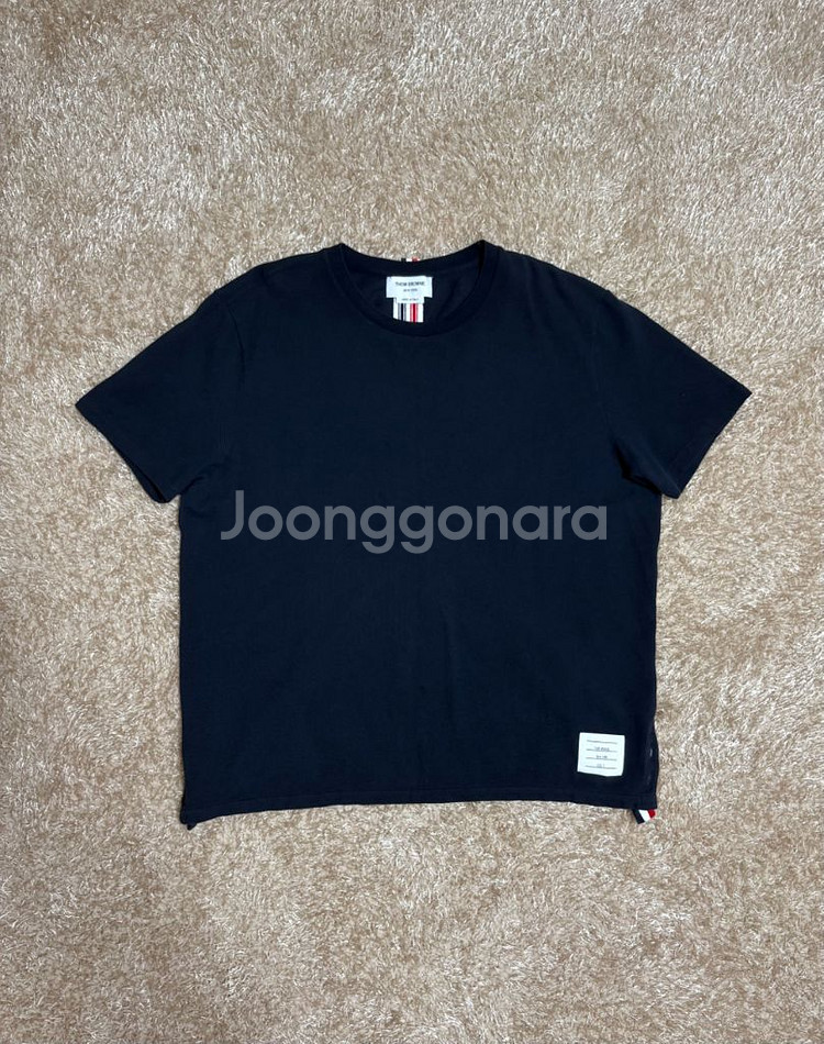 톰브라운 백삼선 반팔티 네이비--1