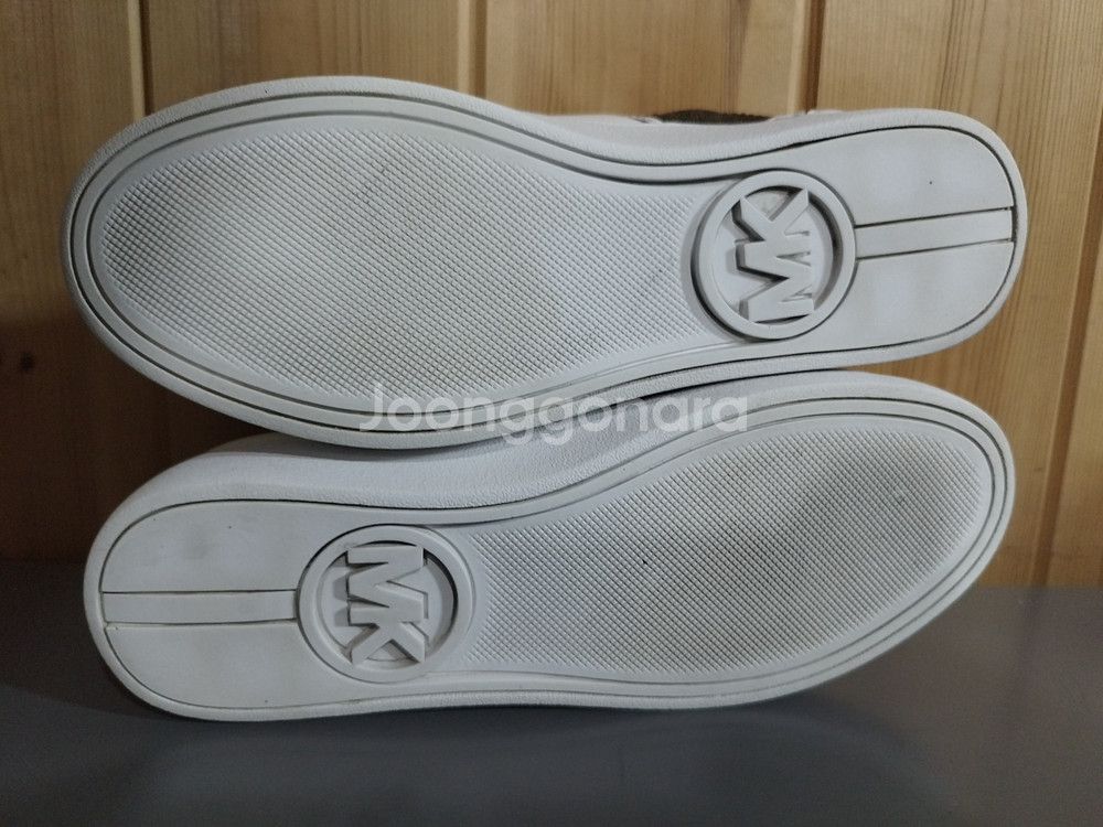 235mm 6.5 마이클코어스 주노 스트라이프 가죽--8