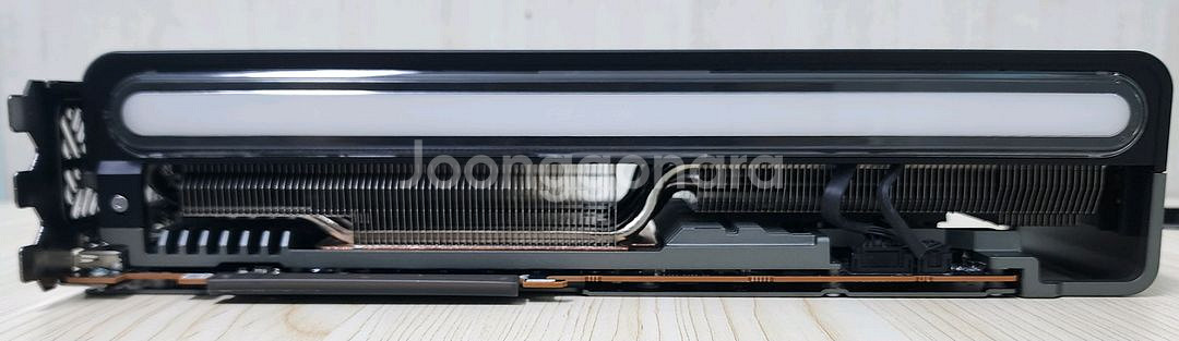 사파이어 라데온 RX 7900XTX 니트로--4