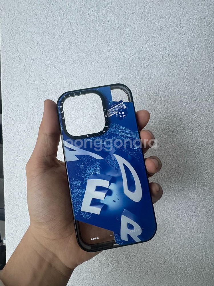 아이폰15 프로 케이스티파이 아더에러 판매합니다.--0