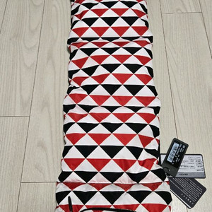 프라다 다운 패딩 머플러 목도리