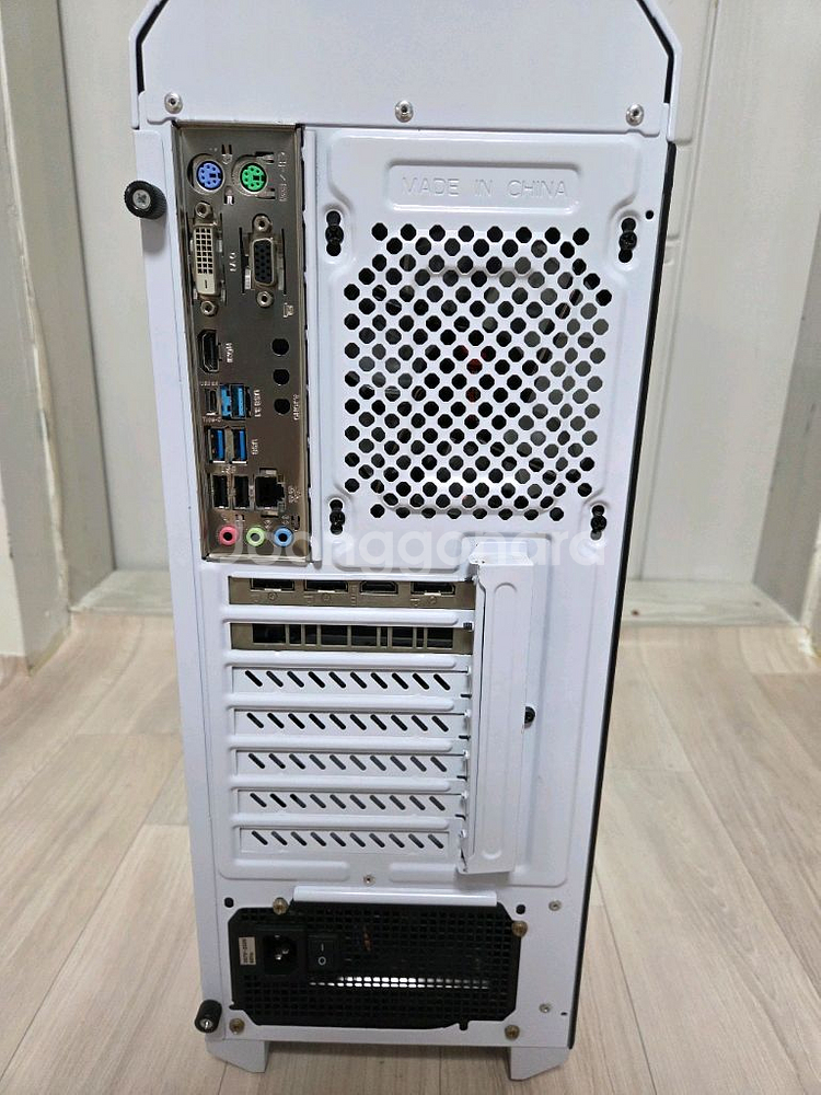 i5 9400f 32gb gtx 1660 본체팝니다.--1