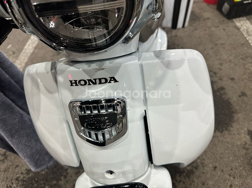 23슈퍼커브 화이트--3