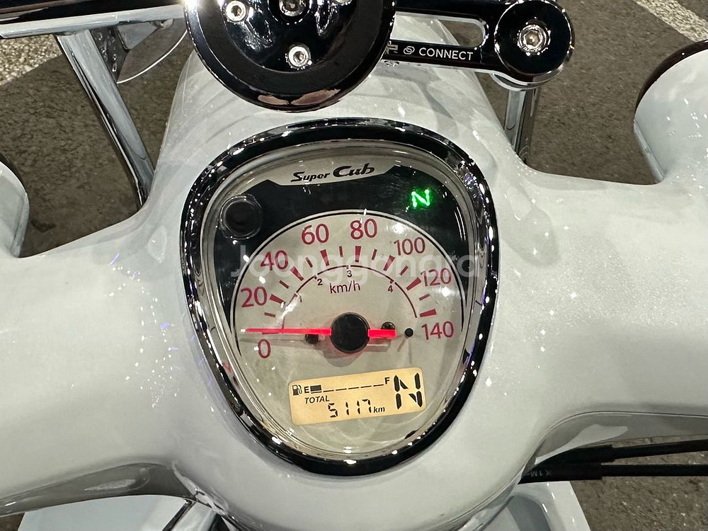 23슈퍼커브 화이트--2