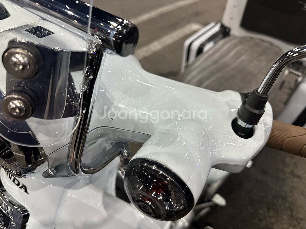 23슈퍼커브 화이트--8