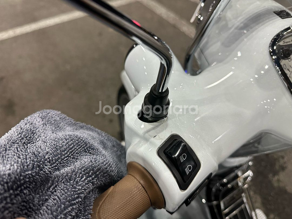 23슈퍼커브 화이트--9