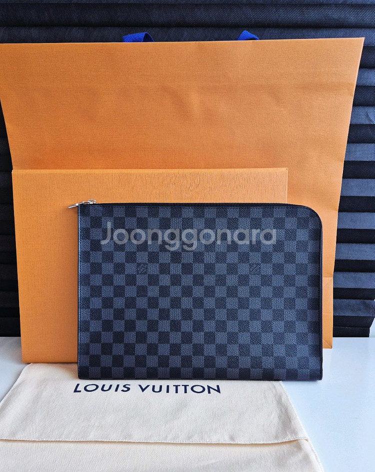 루이비통 클러치백--0