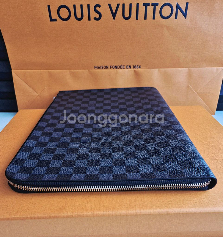 루이비통 클러치백--4