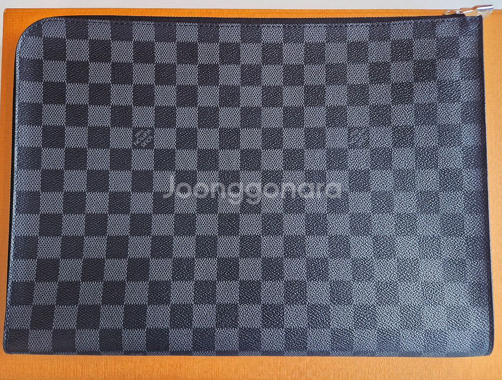 루이비통 클러치백--2