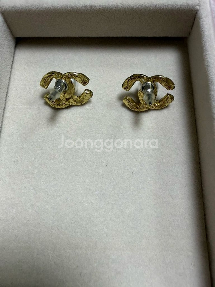 샤넬 진주 귀걸이--1