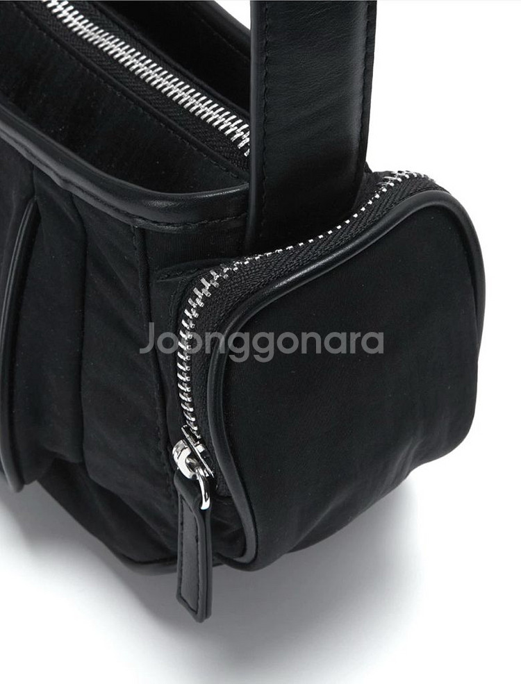 마뗑킴 여자가방 마들렌 라운드백 블랙 새상품--4