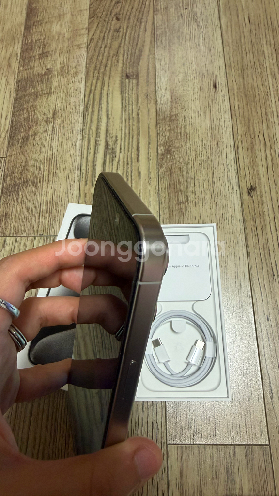아이폰15프로 256gb 티타늄화이트--9