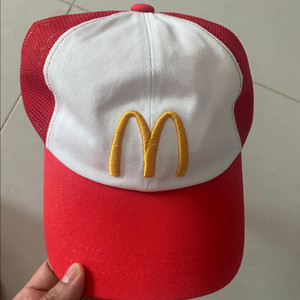 맥도날드 마라톤 모자(2025 해피워크 기념품)한정판