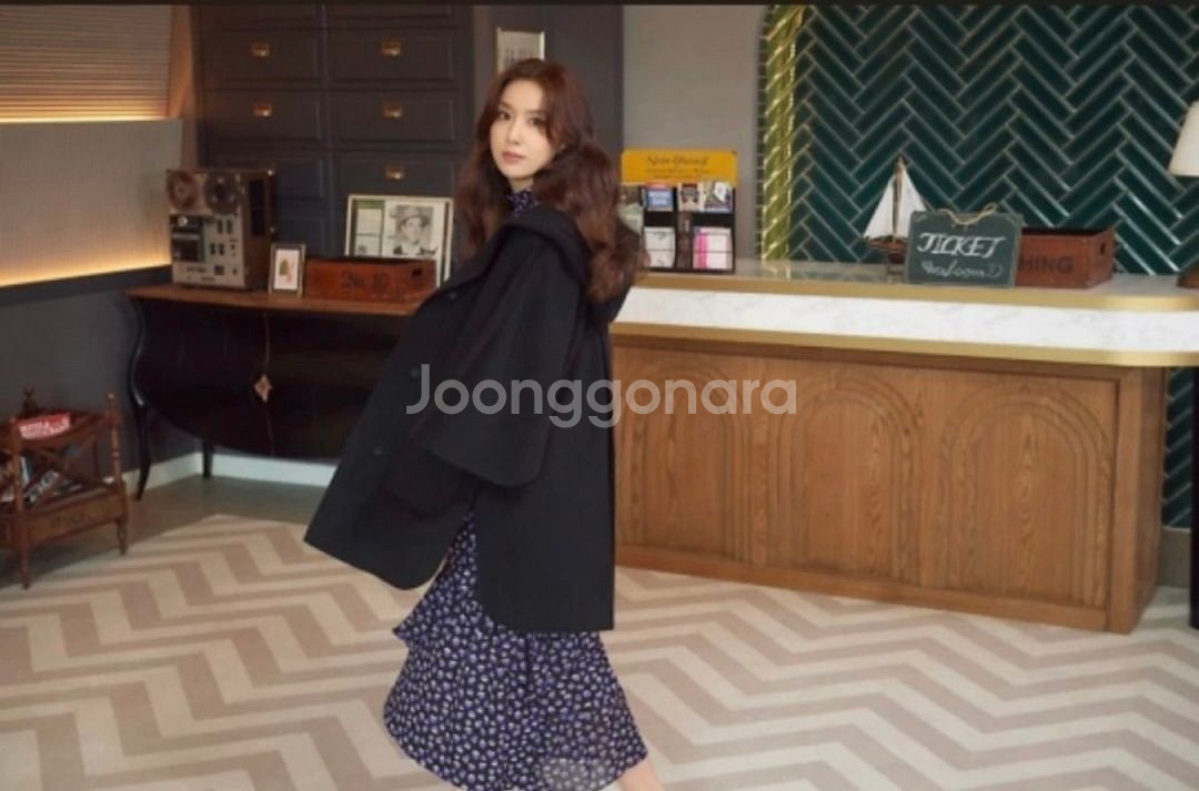 폴앤조 후드 케이프 코트--4